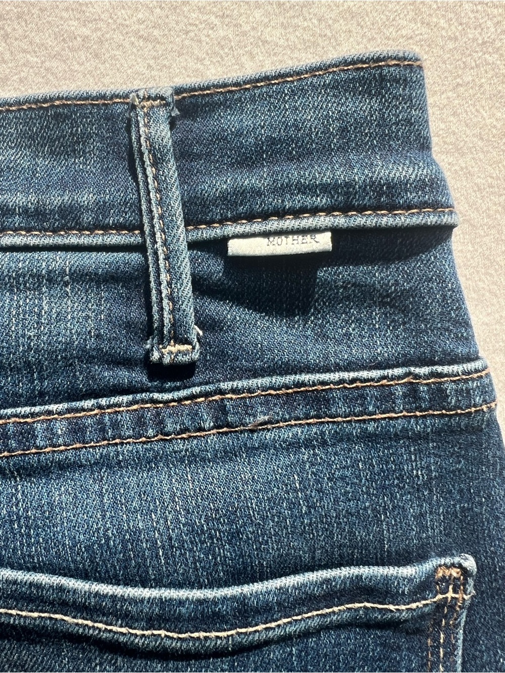 MOTHER Hustler Roller Sneak Jean in Troublemaker wash 30 - Picture 9 of 13